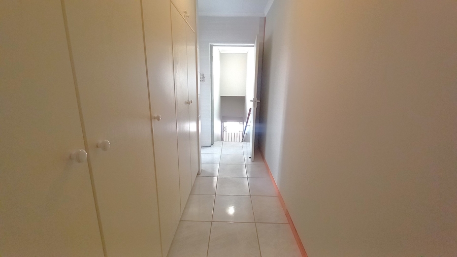 4 Bedroom Property for Sale in Wavecrest Eastern Cape